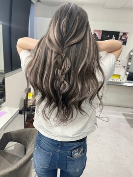 キング 梅田(K!ng) 梅田ハイライトカラー梅田バレイヤージュカラー梅田エクステ