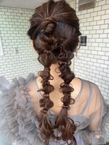 フェリーチェ(Felice)&nbsp;ツインポニー　編みおろし　ポニー　ツイン編みおろし　お呼ばれ