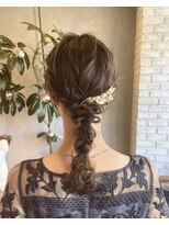ベーシス(Basis)&nbsp;編みおろしヘアアレンジ