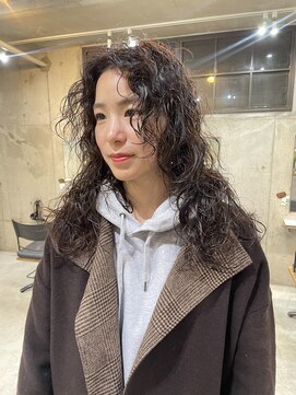 ナループロアオハナ(Nalu pu loa ohana) 大きめカールパーマ/レイヤーパーマ/海外風パーマ/ロングパーマ