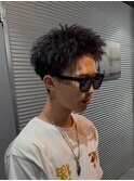 短髪黒髪ツイストパーマスパイキーショートメンズパーマ刈り上げ