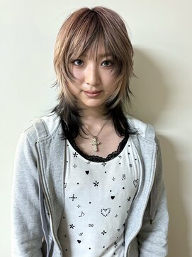 ノラ シブヤ(NORA) ★ミディアムレイヤーミディアムウルフハッシュカットシャギー