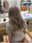 トリプルカラーで作るホワイトベージュ