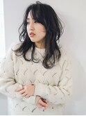 黒髪とミディアムウルフ