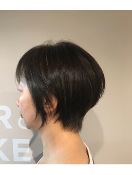 ビスヘアアンドメイク(BIS hair&make) ショートレイヤー