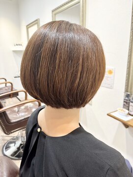 ヘアー グリーン(hair green) 20代30代40代丸みまとまりのあるショートボブ【髪質改善】