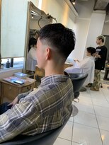 アイズ 海老名(AIZU)&nbsp;クロップスタイルフェードカット骨格矯正カットメンズカット