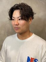 ディスイズバーバーサード(THIS IS BARBER 3rd)&nbsp;センターパート ダウンパーマ 前下がり ショートマッシュ