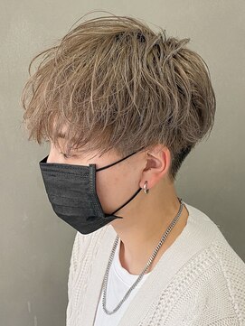 エルマーク 京橋(L-MARK) ダブルカラースパイラルパーマツイストパーマフェード短髪