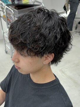 フィフス 天神大名(fifth) ゆるめ波巻きスパイラルパーマ波巻きパーマセンターパートウルフ