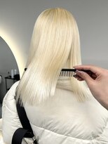 ソル バロール 表参道(SOL .valor)&nbsp;ハイトーンカラー顔周りレイヤーブロンドペールピンクシルバー