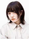顔まわりレイヤーショートウルフスタイル