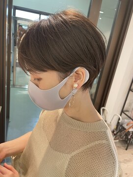 コワファーストナガサキシャンプーボーイ(COIFF1RST NAGASAKI SHAMPOO BOY) 大人ショートボブ丸みショートカットマッシュショート前髪あり