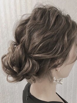 ルゥーダ シロカネダイ(Rouxda. SHIROKANEDAI)の写真/【土日祝7時～受付◎】実力派スタイリストがヘアからメイクまであなたをトータルプロデュースします！