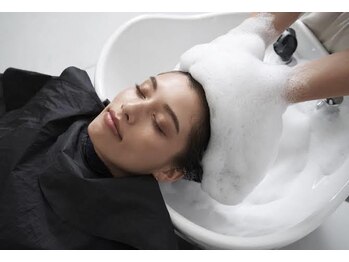 LoiLo 髪質改善 ＆ ヘッドスパ 【ロイロ】