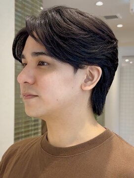 ヨリ トウキョウ(yori Tokyo) 似合わせカット30代40代50センターパート刈り上げマッシュ