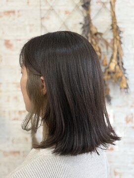 アカイトビラ ヘアケアサロン(AKAI TOBIRA Hair Care Salon) 外ハネ×インナーグレージュ