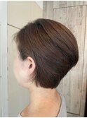 【40代上品ショート】耳掛けでスッキリ＆白髪ぼかし明るめカラー