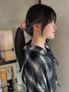 アングゥイー(ungu iE) インナカラーグレー×顔周り