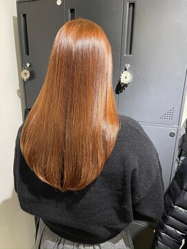 カミエ(kamie) 透明感のあるブラウンロング×毛先まで艶やかな仕上がり