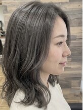 スマイル(SMILE)&nbsp;透明感ミントグレージュxウェーブミディ