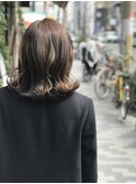 切りっぱなし外はねミディ