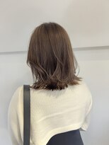 トレス(TRESS)&nbsp;外ハネレイヤー　ボブレイヤー　グレージュカラー