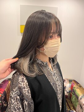 アンヘアー 元町三宮(UNHAIR) インナーカラー　ミルクティーアッシュ