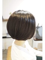 ツムグ 代官山店(TUMUGU)&nbsp;白髪ぼかしアッシュブラックミントアッシュ×小顔ショートボブ