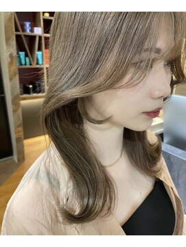 リリー(Lilley) 韓国×ブリーチカラー×カラー