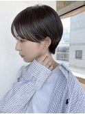 マッシュショート前髪長めハンサムショート黒髪ショート襟足短め