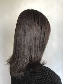 ラ ヴェラー(La valeur) 外ハネストレート☆