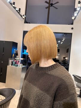 クオン 伊勢崎(QUON.) ナチュラルベージュ×ボブ