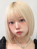 ルネラトーキョー(RUNERA TOKYO)&nbsp;ボブカットハイトーンブロンドカラーシルバーカラーケアブリーチ