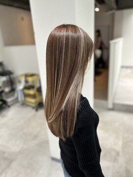 エルピス 大和店(elpis) 白髪を活かした白髪ぼかしハイライト