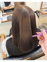 リーシュ(LEASH)&nbsp;暗髪からワンカラーで明るく雰囲気チェンジ♪