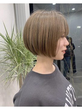 ケーオーエスピンク(K O S pink) ミルクティーベージュボブ