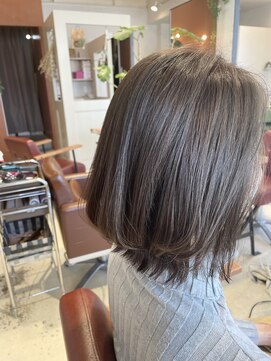 カルム ヘアー レーヴ(Calm hair reve) オリーブベージュ