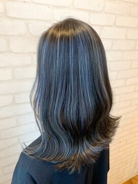 バブルス 上福岡店(BUBBLES) ブルーホワイト系ハイライトカラー