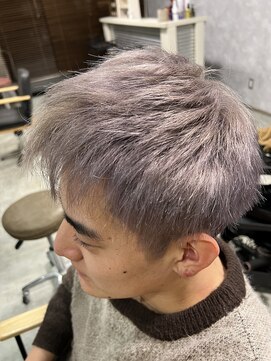 ヘアメイク リヴ(Hair Make Liv) ハイトーンシルバー