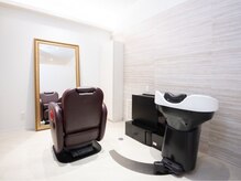 ヘアメディカルサロン 福岡の雰囲気（リラックスできる完全個室で周りを気にせず過ごせます。）