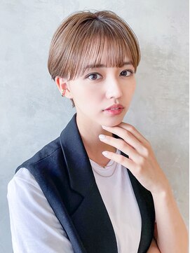 シオン(shion) マロンベージュフェザーショート似合わせカット_78803