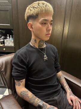 ミリオンバックス 上野(Million Bucks) クロップ