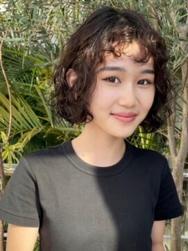 バンビ ミムデオム(BAMBI MIMU de HOMME) 黒髪ボブパーマ