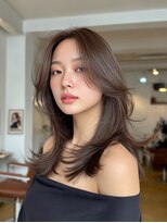 クレビアテン(CreBiA ten_)&nbsp;ミディアム/レイヤーカット/くびれ/透明感/顔まわりカット