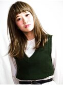 ショートバング×ニュアンスストレート