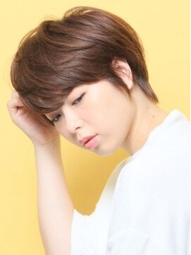 アンダートゥリー(_TREE) 大人のショート「カジュアル×シャープ」【表参道】