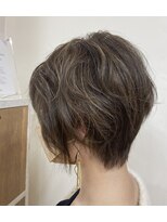 ヘアメイク シンズ ヤシマ(Hair Make SHIN'S YASHIMA) 首が華奢に見えるショート