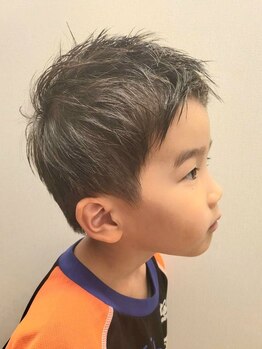 エイムヘアメイク 舟入店の写真/【キッズスペースあり】毎日を頑張るママさんを応援♪お子様連れの方も気兼ねなく過ごせる温かい空間が◎