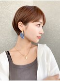 ショート×顔周り×前髪×シルキーベージュ×グレージュカラー